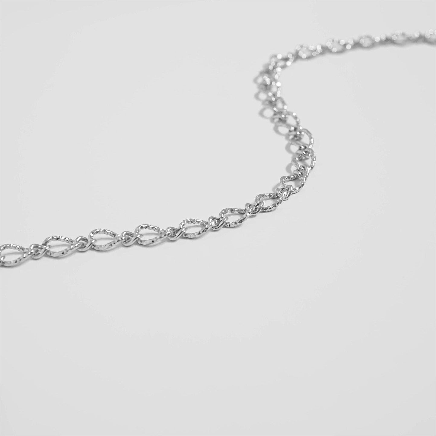 18K Gold PVD Stainless Steel Hammered Oval Chain Necklace